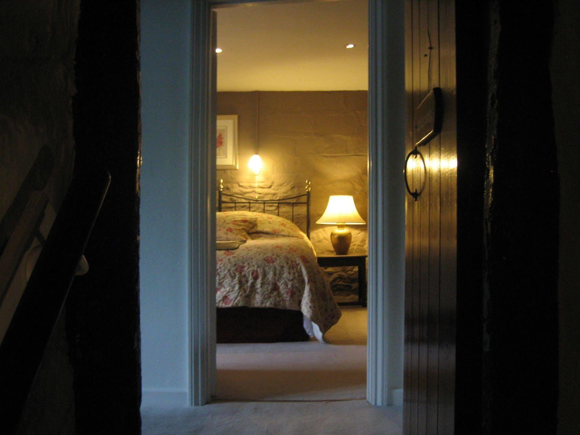 The Oxenham Arms Hotel Devon South Zeal ภายนอก รูปภาพ